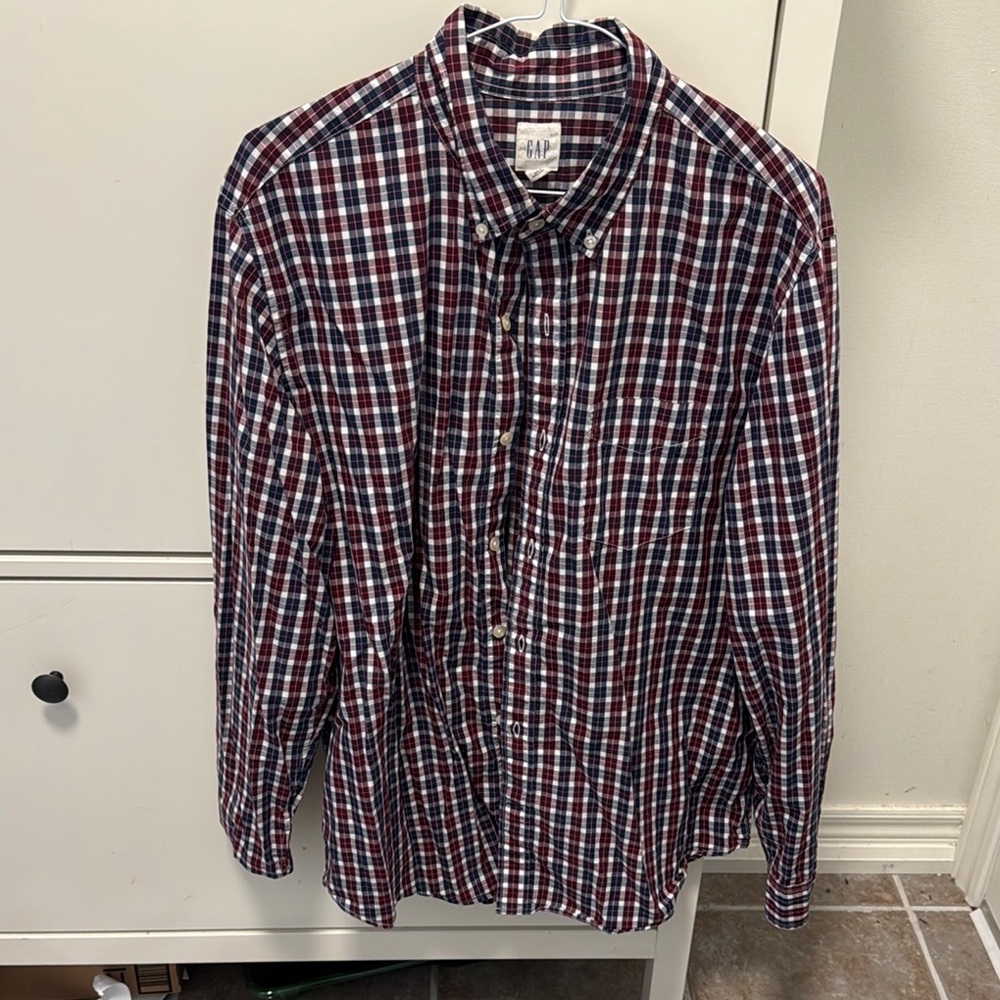 GAP Red and Blue Casual Button Down Shirt